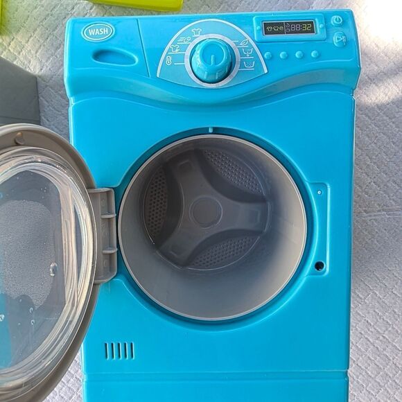 My Life As Laundry Room Washer And Dryer Playset - Picture 15 of 17
